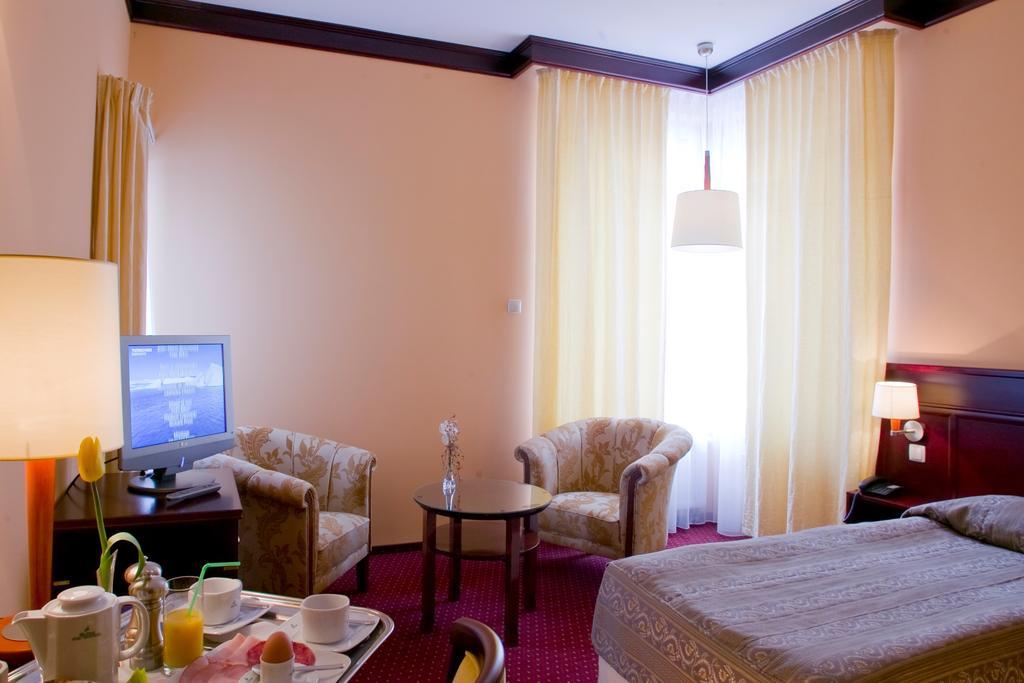 Meduza Hotel & Spa Мельно Экстерьер фото